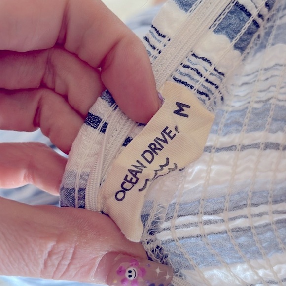 Ocean Drive Jumpsuit 100% Rayon Blue & White Striped Bow Ties Open Shoulder - Picture 12 of 15